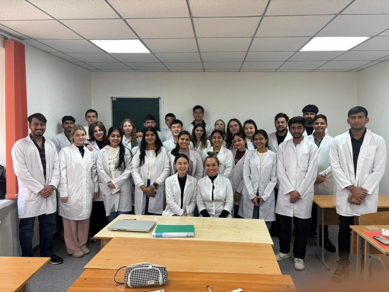 "Clinical Games of Power & Money: How Future Doctors Make a Diagnosis of Economic Scenarios"