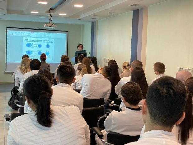 Батуми халықаралық университетінің профессоры академиялық ұтқырлығы