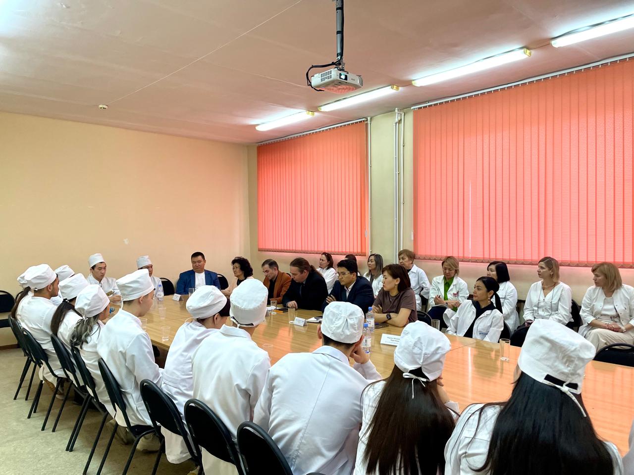 «Сарыарқа: Қарағанды медицина университеті 75 жыл белесінде» атты облыстық дөңгелек үстел өтті. 