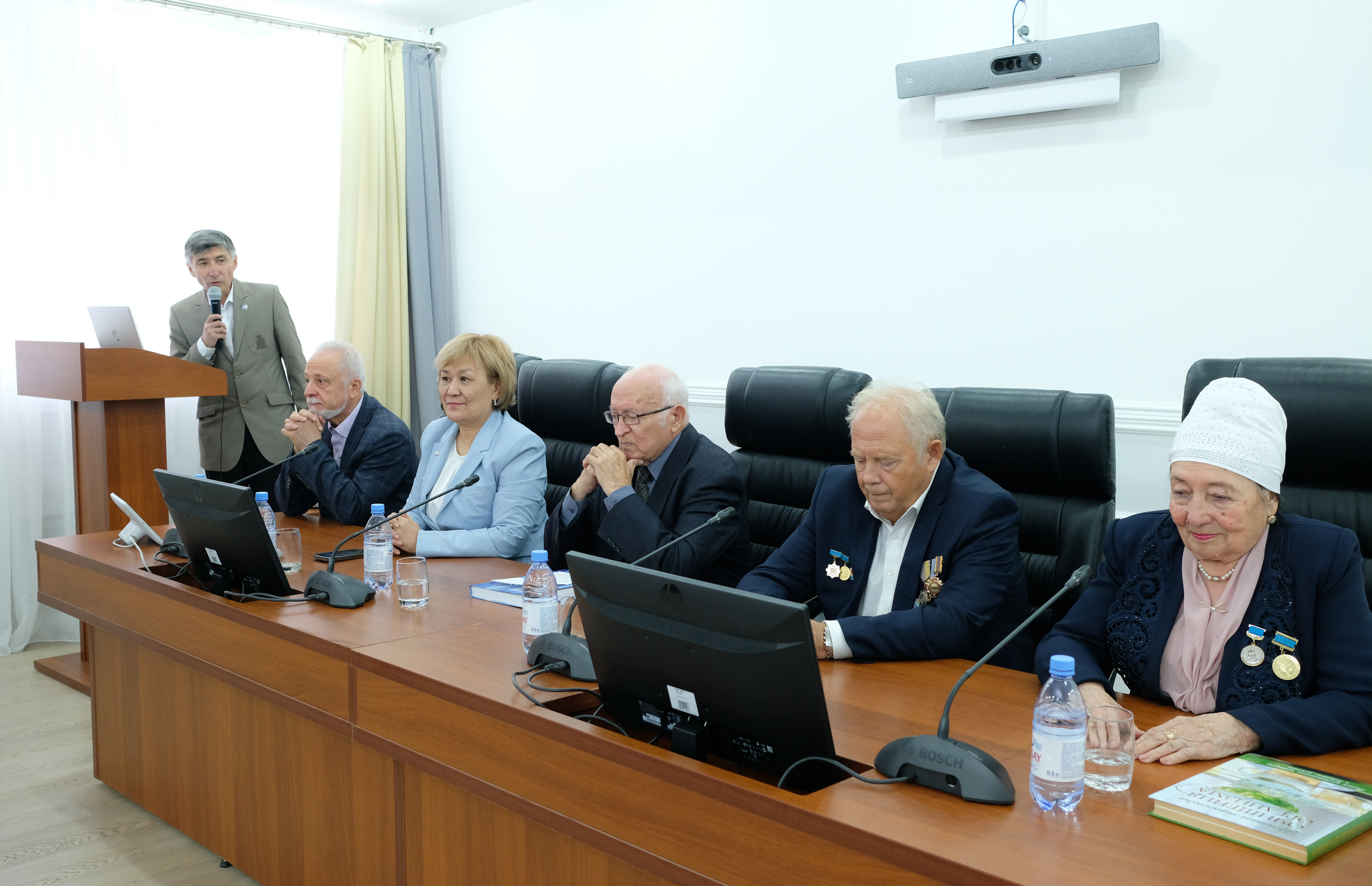 Time to pass on wisdom: life and career lessons from the older generation to the younger generation