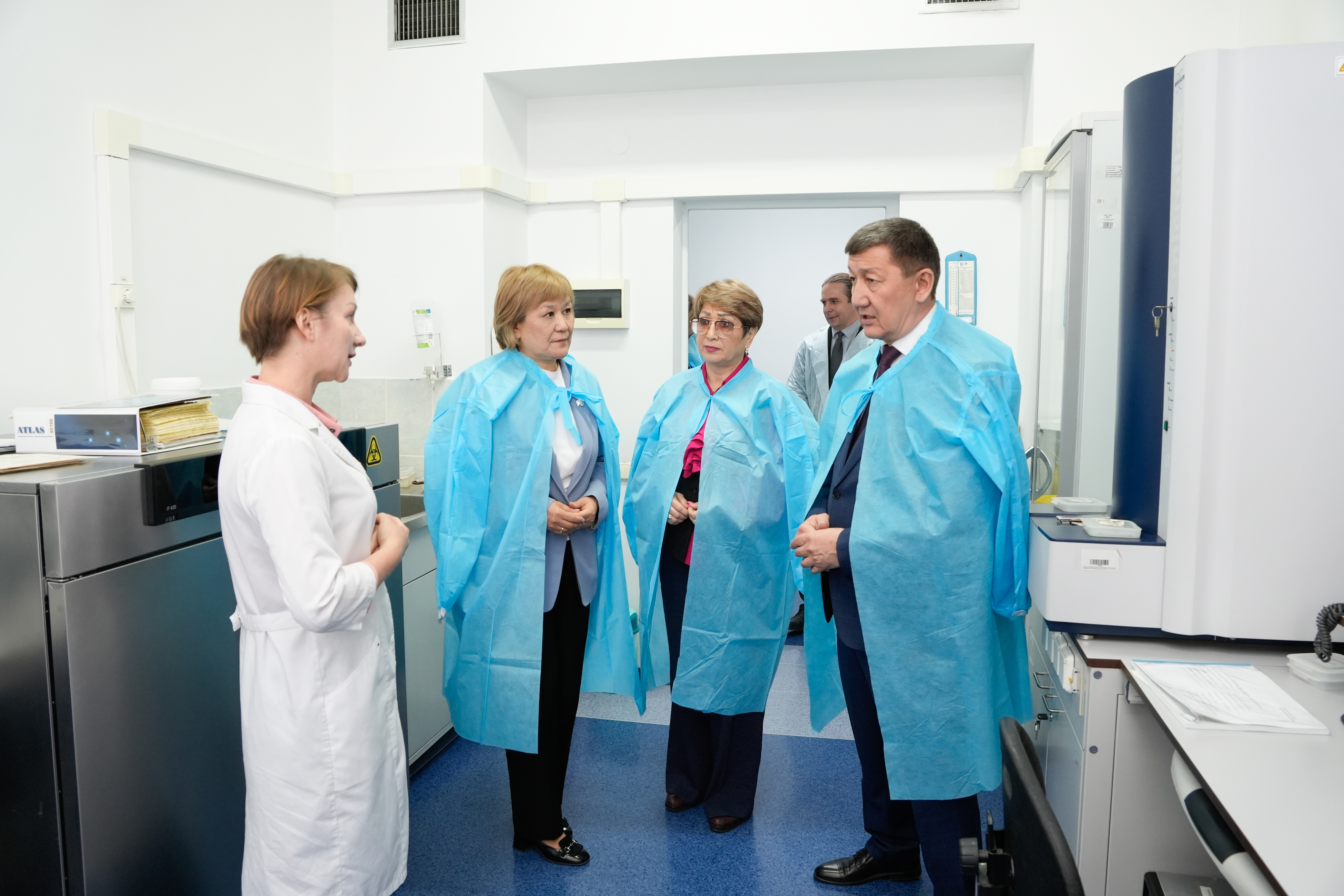 Chairman of the Karaganda Regional Maslikhat Visits Karaganda Medical University