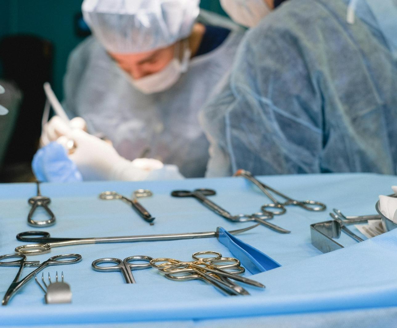 Жақ-бет хирургиясы (ересектер, балалар)