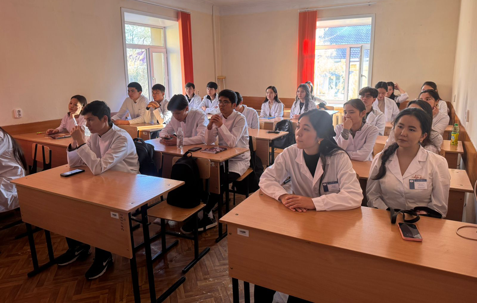 “Егемен елдің еңсесі биік”