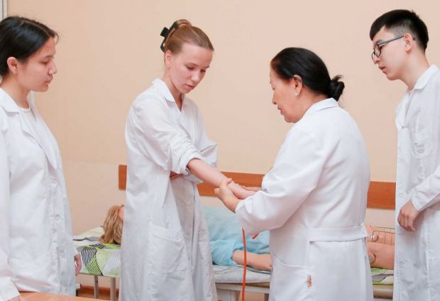 Students of NIS Karaganda mastered first aid skills